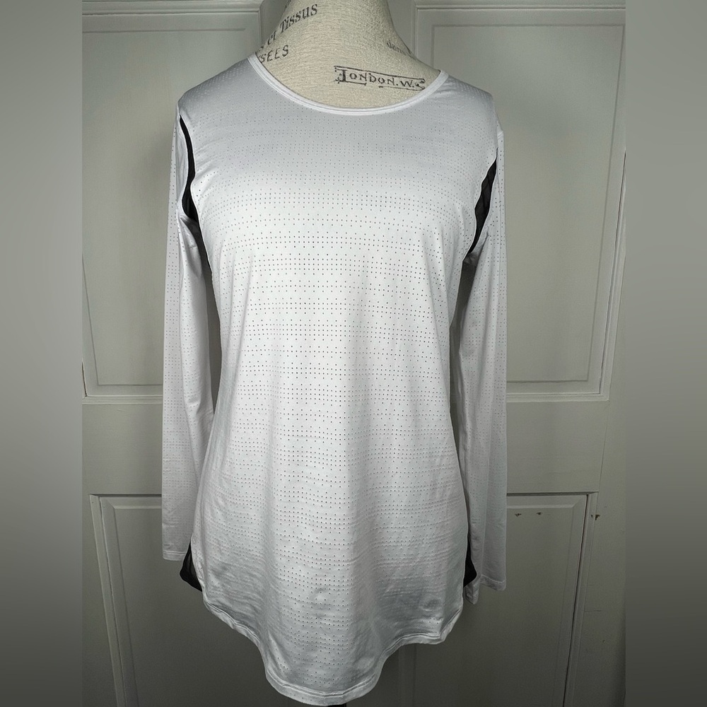 Women’s Perforated Active Top Armpit Breathable Mesh No Tags Pics Measurement